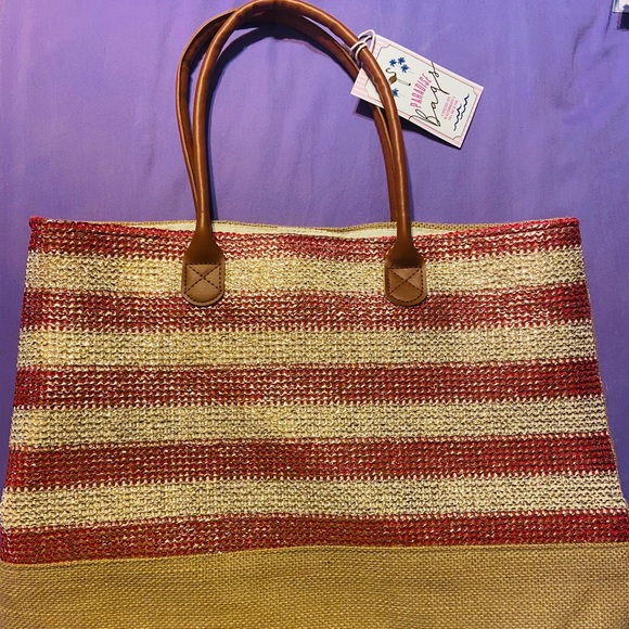 Handbags - ☀️☀️Beautiful Tote/Sun Bag☀️☀️ - BOGO 1/2 off